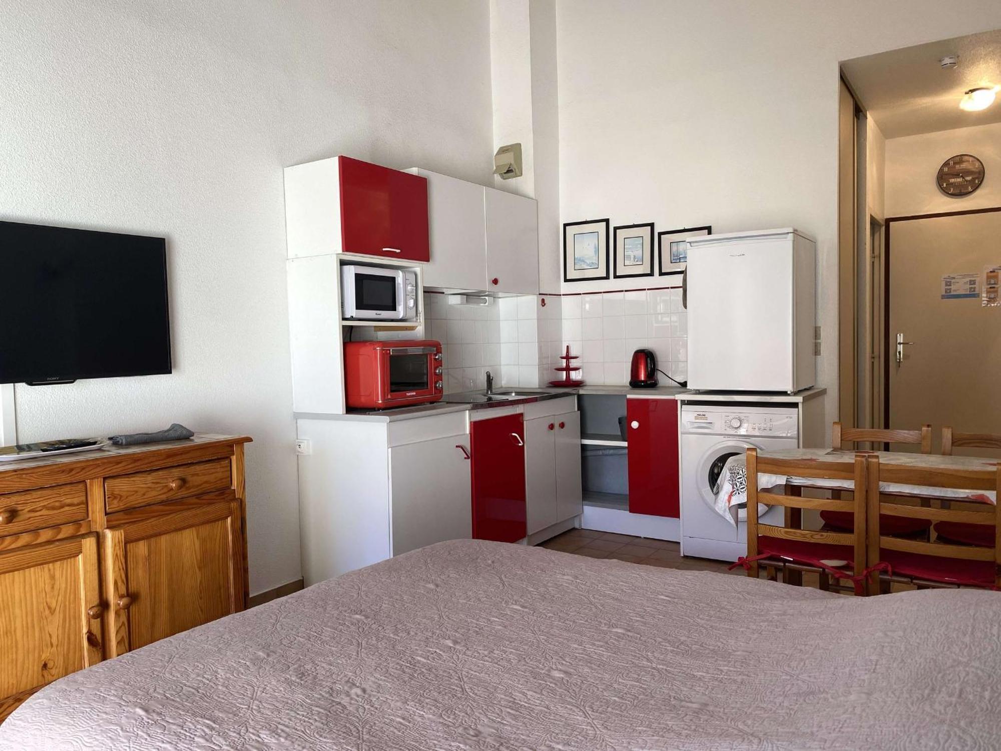 Studio Cosy Avec Terrasse, Parking, Proche Thermes - Balaruc-Les-Bains - Fr-1-553-89 المظهر الخارجي الصورة