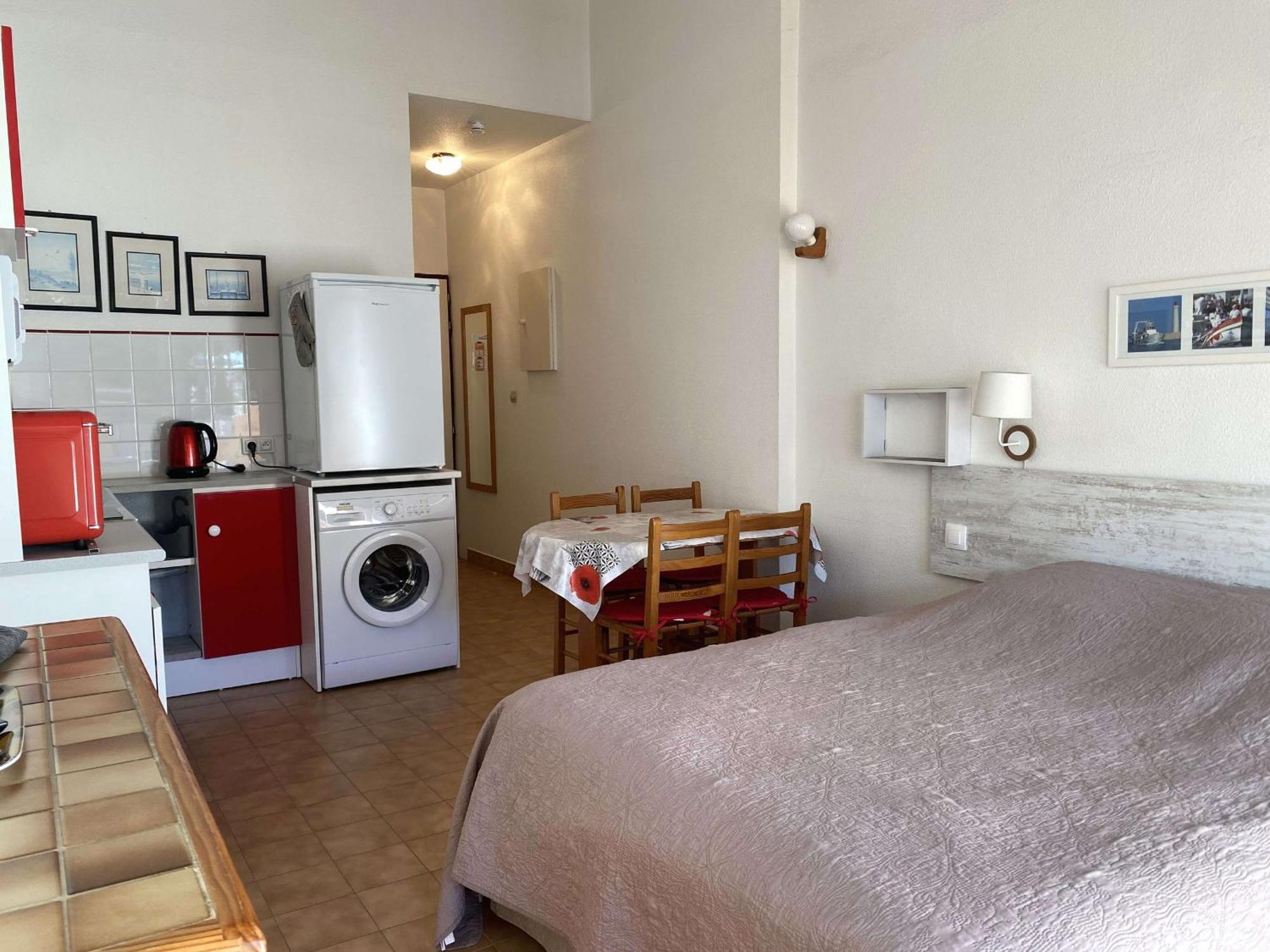 Studio Cosy Avec Terrasse, Parking, Proche Thermes - Balaruc-Les-Bains - Fr-1-553-89 المظهر الخارجي الصورة